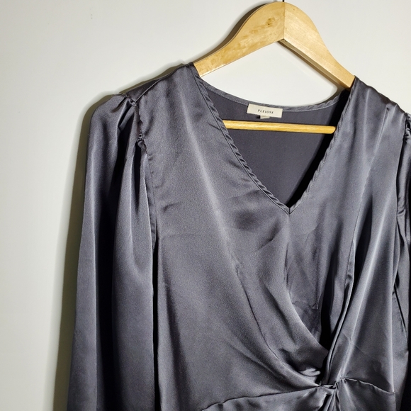Pleione Metallic Grey v-neck side bunch long sleeve blouse Size Medium - Picture 10 of 11